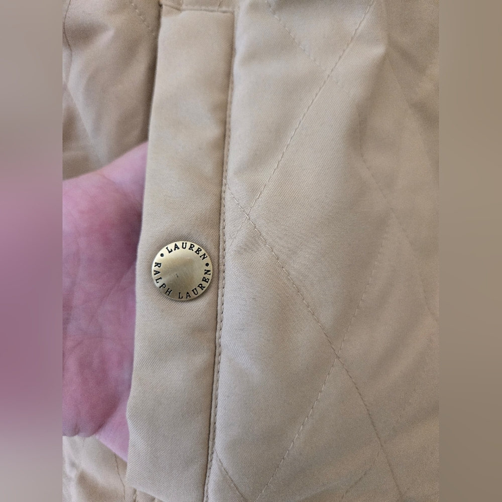 Women's Reversable Ralph Lauren Beige/Light Blue Quilted Vest Medium to Large - Picture 4 of 10